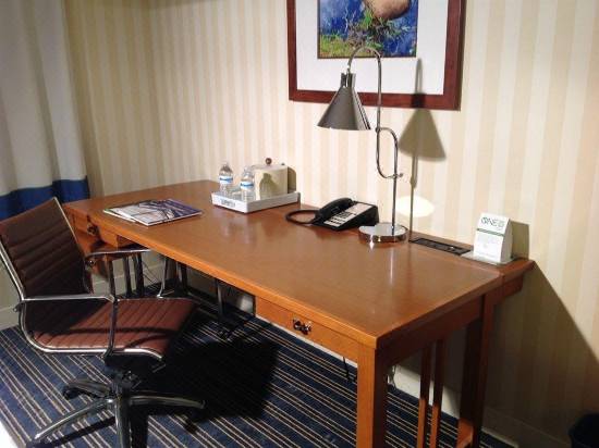 Wyndham Garden Manassas Hotel Reviews And Room Rates