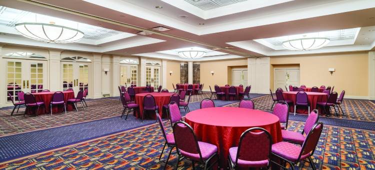 西考克斯梅多兰兹拉昆塔温德姆套房酒店(La Quinta by Wyndham Secaucus Meadowlands)图片
