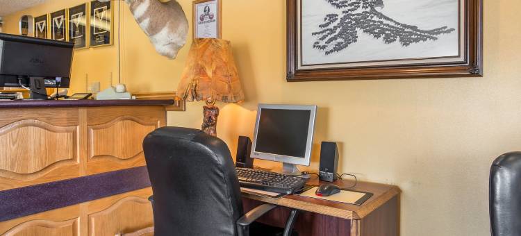 普朗霍恩洛治罗德威酒店(Rodeway Inn Pronghorn Lodge)图片