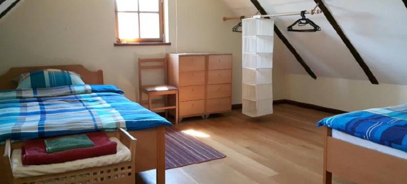 Old Oak House with Pool图片