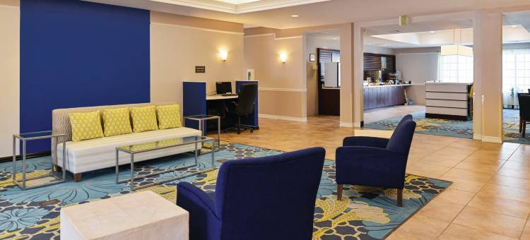 鲁伊多索唐斯拉昆塔温德姆套房酒店(La Quinta Inn & Suites by Wyndham Ruidoso Downs)图片