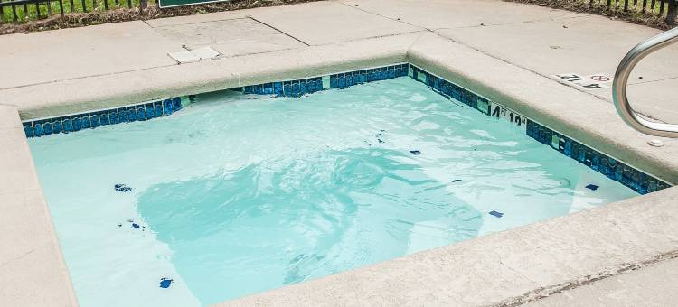 堪萨斯城I-435北凯艺套房酒店-近体育场(Quality Inn & Suites Kansas City I-435N Near Sports Complex)图片