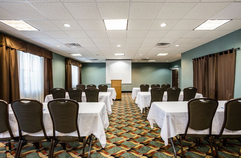 Comfort Inn Suites Grenada Hotel Reviews And Room Rates