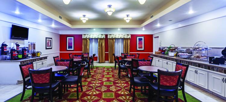 温尼拉昆塔温德姆套房酒店(La Quinta Inn & Suites by Wyndham Winnie)图片