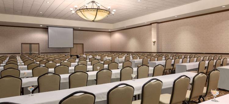 阿纳海姆加登格罗夫万豪德尔塔酒店(Delta Hotels Anaheim Garden Grove)图片