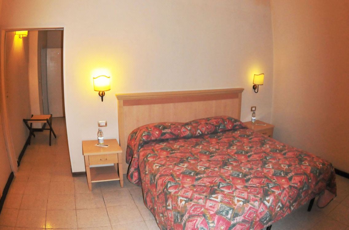 Hhb Hotel Firenze Hotel Reviews And Room Rates - 