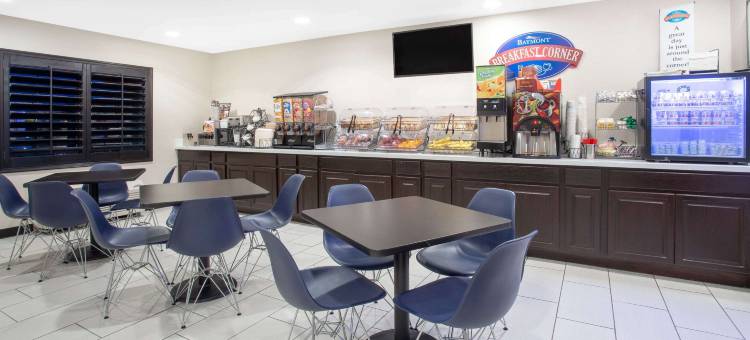 呗盟套房酒店凤凰城-I-10-近51大道(Baymont by Wyndham Phoenix I-10 Near 51st Ave)图片