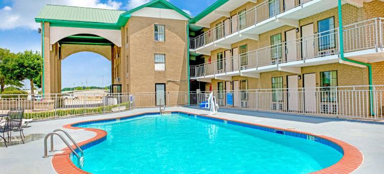 莱克兰温德姆速8酒店(Super 8 by Wyndham Lakeland)图片