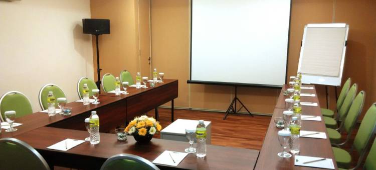 克拉马特麦克松酒店(MaxoneHotels.Com at Kramat)图片