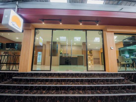 OYO 393 月亮夜晚青年旅舍