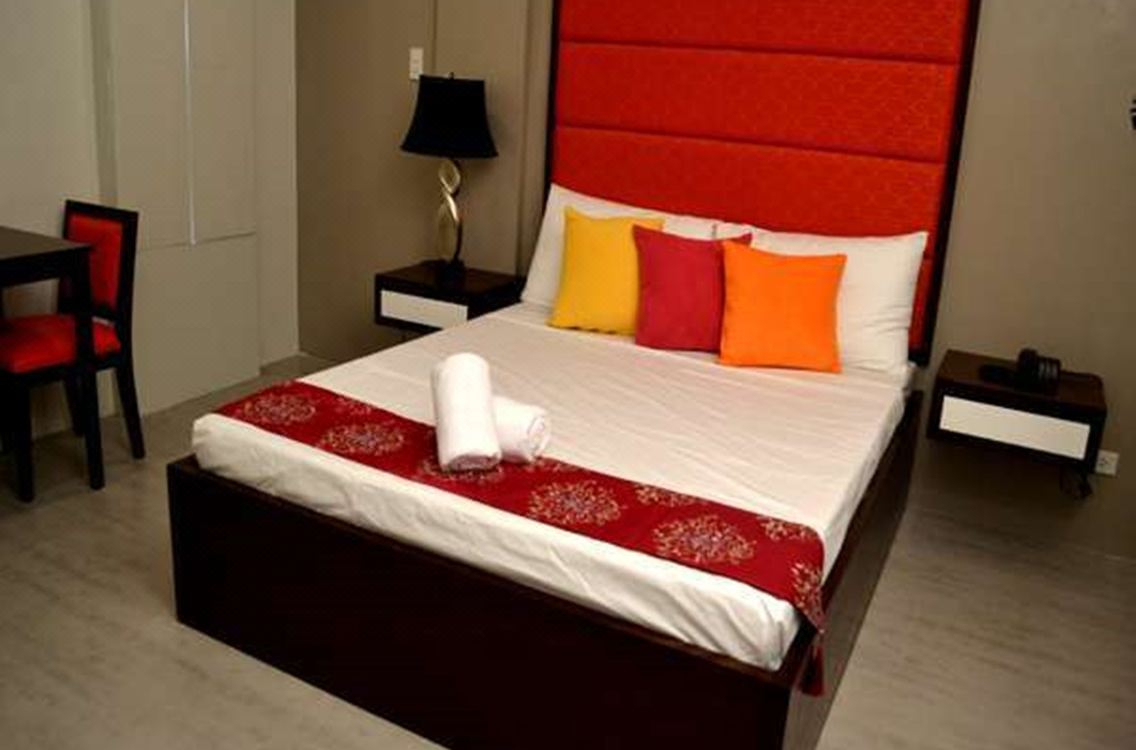 米斯提克巷开车进入酒店(mystique lane drive in hotel)