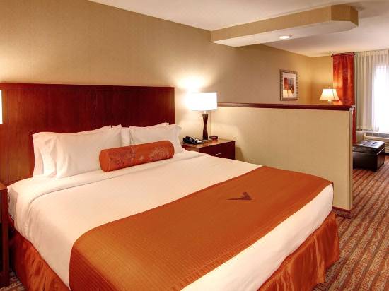 Phoenix Inn Suites Albany Hotel Reviews And Room Rates