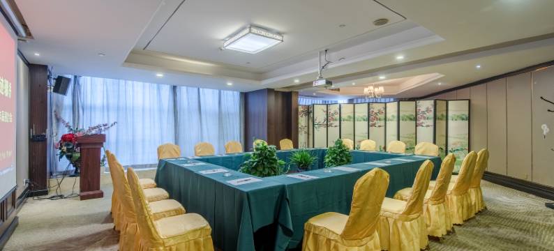 嘉旗观景酒店(池州生态湿地公园店)图片
