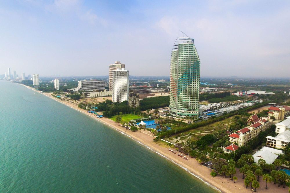 Mövenpick Siam Hotel Na Jomtien PattayaOver view