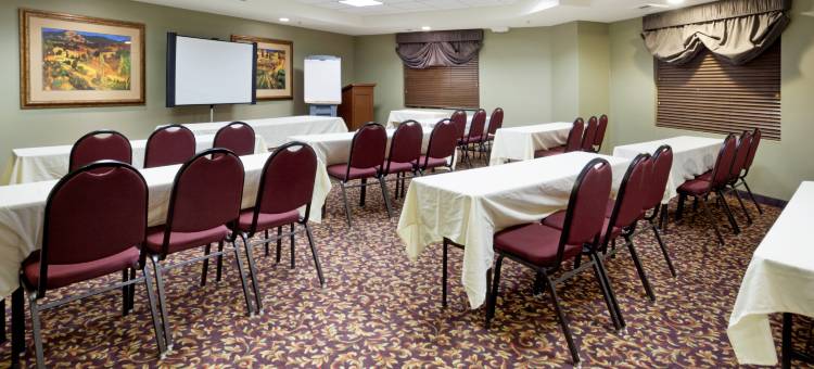 智选假日套房酒店匡(Holiday Inn Express & Suites Marina - State Beach Area)图片