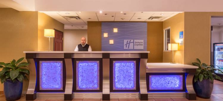 智选假日套房酒店曼特卡南 - 斯托克顿区(Holiday Inn Express & Suites Manteca City Center)图片