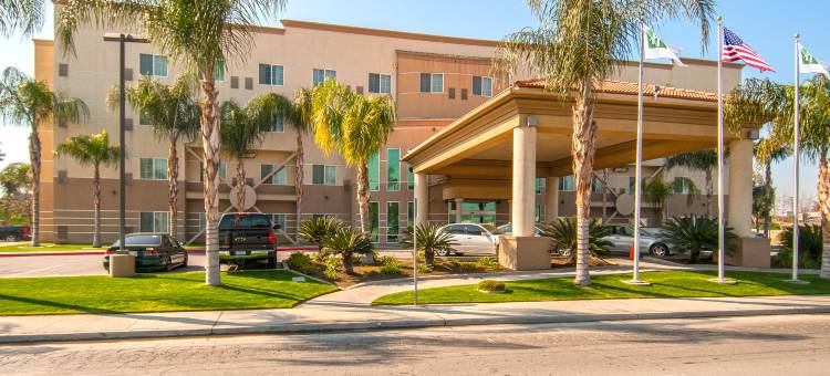 智选假日套房酒店贝克斯菲尔德中央(Holiday Inn Express & Suites Bakersfield Central)图片