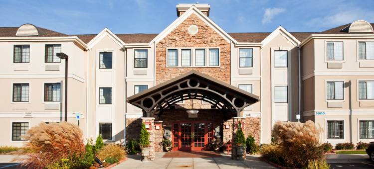 Staybridge Suites 大急流城的KENTWOOD by IHG(Staybridge Suites Grand Rapids - Airport)图片