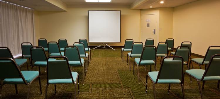 圣彼得克利尔沃特机场拉昆塔温德姆套房酒店(La Quinta Inn & Suites by Wyndham St. Pete-Clearwater Airpt)图片