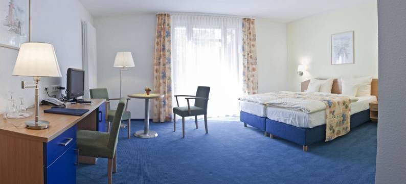 四季公园酒店库隆斯博恩(Parkhotel IV Jahreszeiten Kühlungsborn)图片