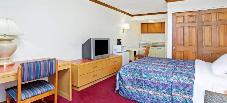 温德姆旗下Travelodge-坎顿/利沃尼亚地区, 密歇根州(Travelodge by Wyndham Canton/Livonia Area, MI)图片