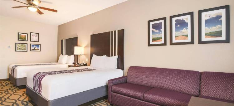 卢灵拉昆塔温德姆套房酒店(La Quinta Inn & Suites by Wyndham Luling)图片