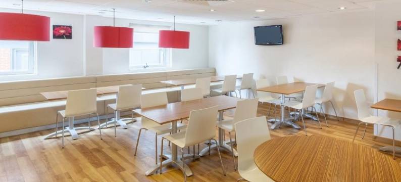 梅登黑德中心旅屋酒店(Travelodge Maidenhead Central)图片