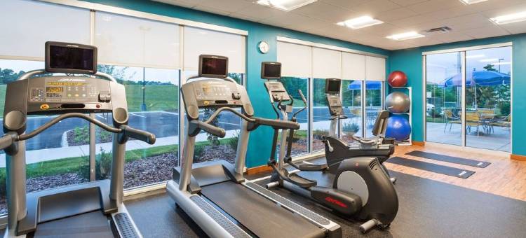 亨德森维尔平岩万豪万枫酒店(Fairfield Inn & Suites Hendersonville Flat Rock)图片