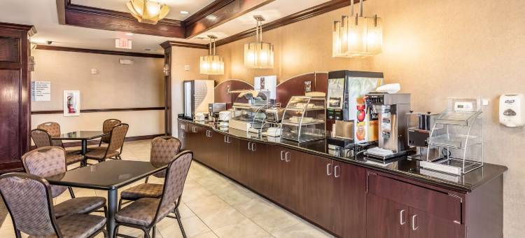 矿泉井城红狮套房酒店(Red Lion Inn & Suites Mineral Wells)图片