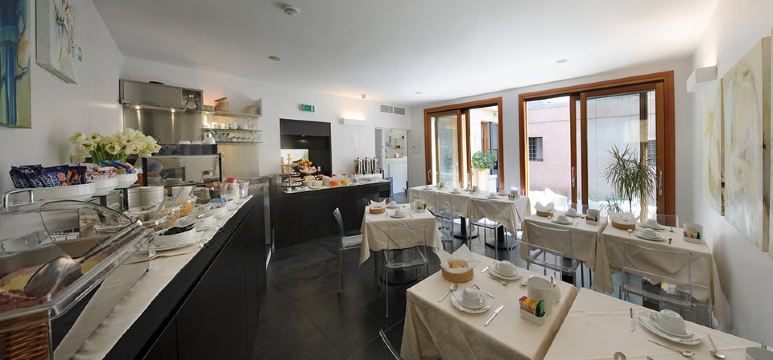 Ca' Pozzo Inn Hotel Overview