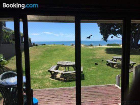Edgewater Motel Hotel Reviews And Room Rates