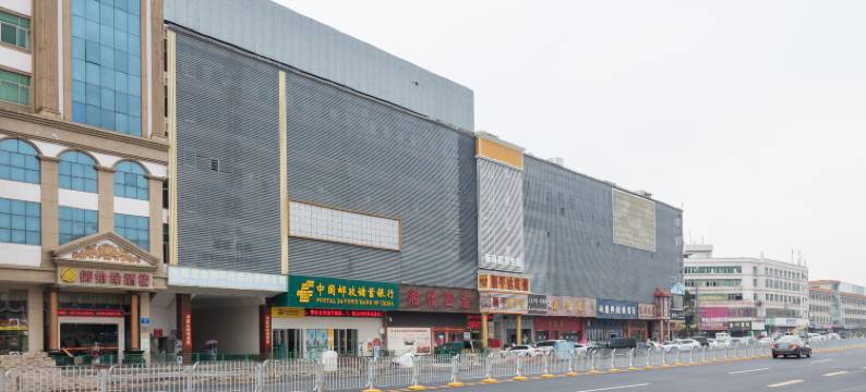 深圳爱汀堡酒店(华南城平湖地铁站店)图片