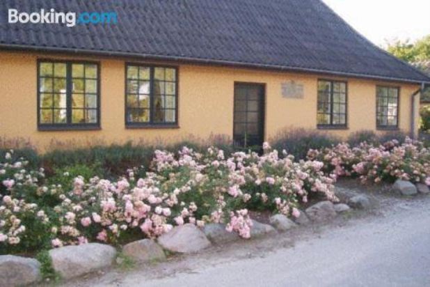 Dyrlev Bed Breakfast Hotel Reviews And Room Rates