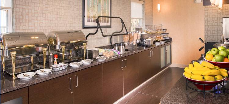 夏洛特斯维尔大学索尼斯塔ES套房酒店(Sonesta ES Suites Charlottesville University)图片