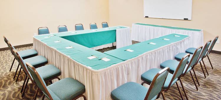 拉斯维加斯红岩拉昆塔温德姆套房酒店(La Quinta Inn & Suites by Wyndham Las Vegas Red Rock)图片