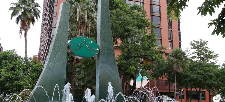 绿宝石酒店(The Emerald Hotel)图片