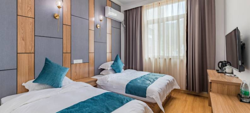 天柱山龙润假日酒店图片