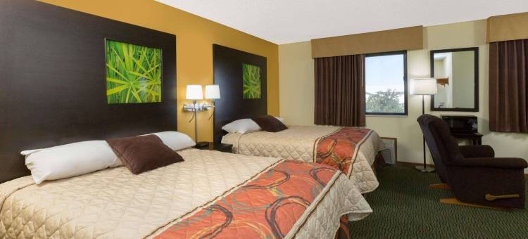 佩里速8酒店(Super 8 by Wyndham Perry IA)图片