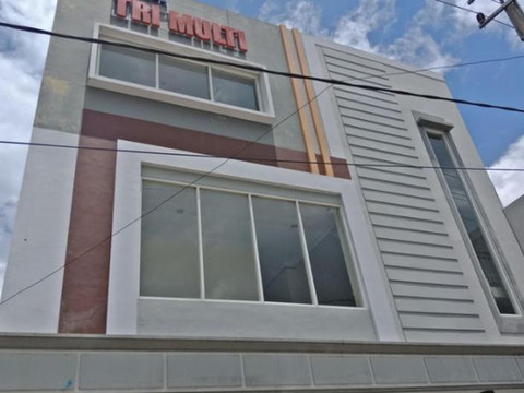 Hotel Tri Multi