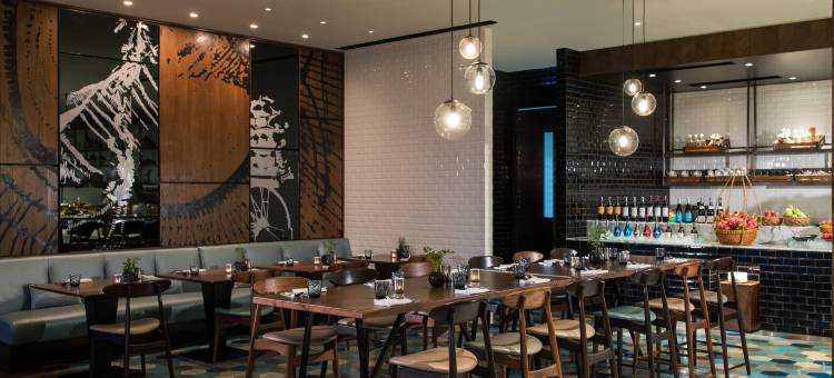 西贡河岸万丽酒店(Renaissance Riverside Hotel Saigon)图片