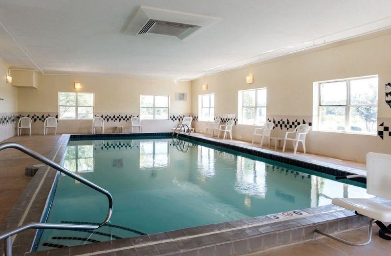 Comfort Inn Suites Grenada Hotel Reviews And Room Rates