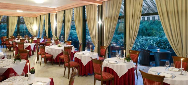 博洛涅塞佩斯别墅公园酒店(Villa Pace Park Hotel Bolognese)图片