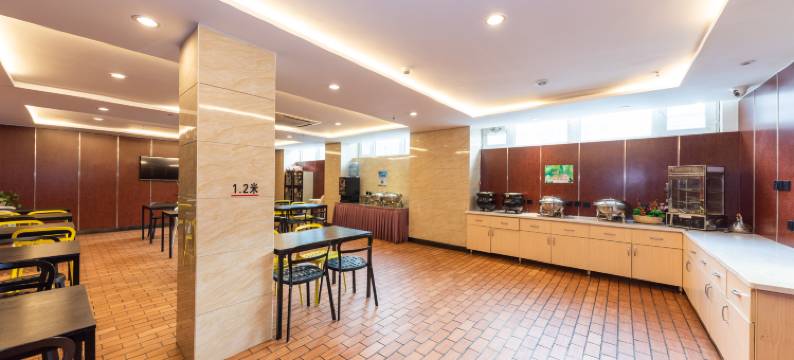 安怡连锁酒店(乌鲁木齐迎宾路机场地铁站店)图片