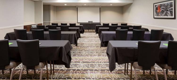 明尼阿波利斯布卢明顿西拉昆塔温德姆套房酒店(La Quinta Inn & Suites by Wyndham Minneapolis Bloomington W)图片