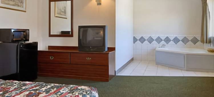 尼欧肖速8酒店(Super 8 by Wyndham Neosho)图片