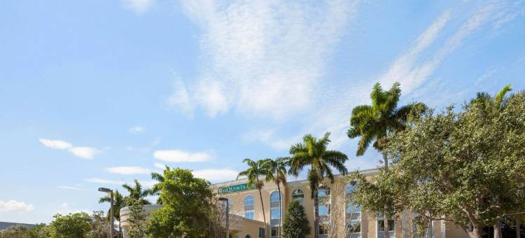 黎明城拉昆塔温德姆套房酒店(La Quinta Inn & Suites by Wyndham Sunrise)图片