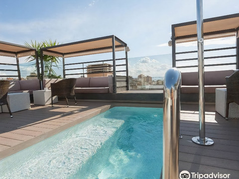 帕尔马套房酒店