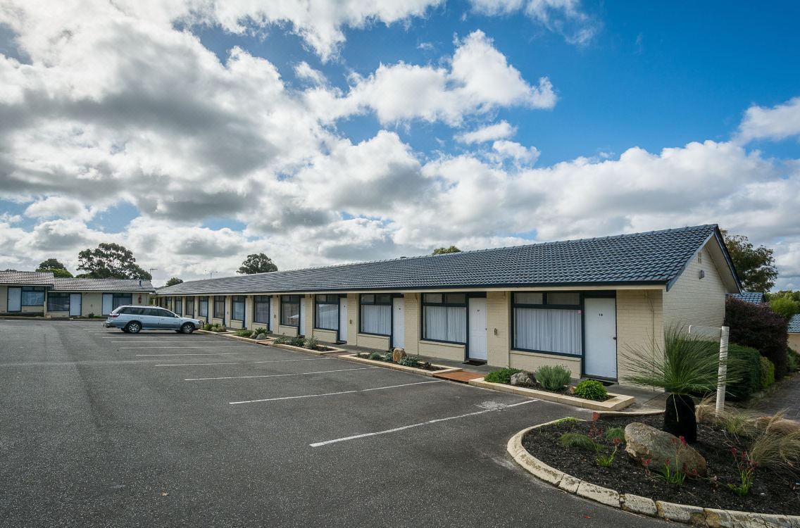 Ace Accommodation Albany Hotel Reviews And Room Rates - 