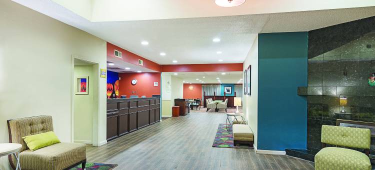 迪凯特拉昆塔温德姆酒店(La Quinta Inn by Wyndham Decatur)图片