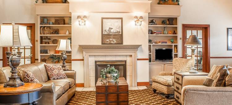 密尔沃基机场舒适套房酒店(Comfort Suites Milwaukee Airport)图片